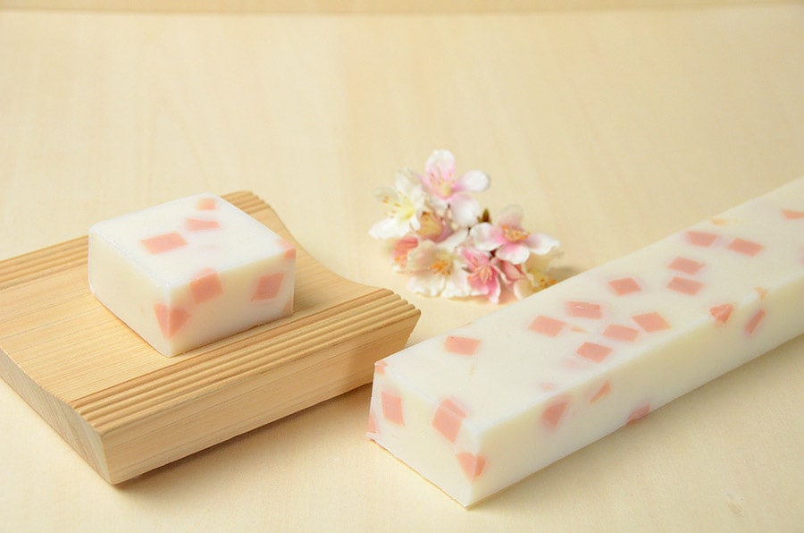 バータイプ　桜ふぶき石鹸